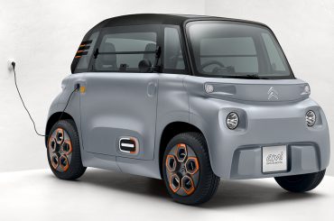 【話題・超小型EV】フランスでは14歳で運転可能!? シトロエンの小型電気自動車「アミ」発売開始