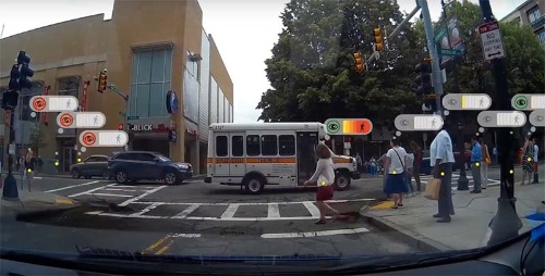 【新技術・自動運転】歩行者の行動を予測、トヨタが期待する最新AI