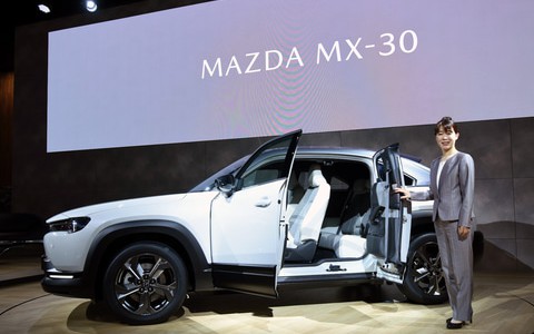 【話題・2019モーターショー】マツダ初の量産EV「MX-30」の開発主査、竹内都美子さんに聞く開発秘話