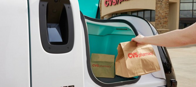 【話題・自動運転】Nuroがトヨタ・プリウスベースの自動運転車と自社製R2配達ロボで米大手薬局チェーンの処方薬を配達