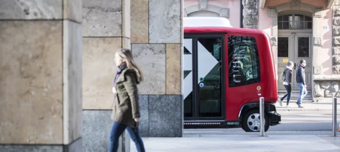 【話題・自動運転】自動運転車が事故を起こしたら？ジュネーブで進む基準作り
