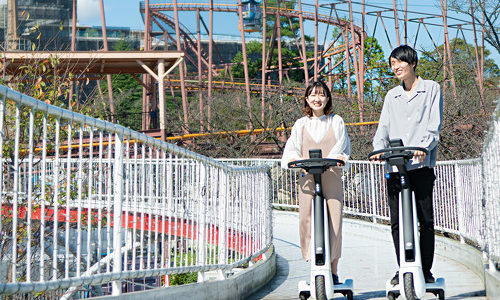 【話題・超小型EV】トヨタの新型“立ち乗りEV”を体験 よみうりランドに期間限定アトラクション