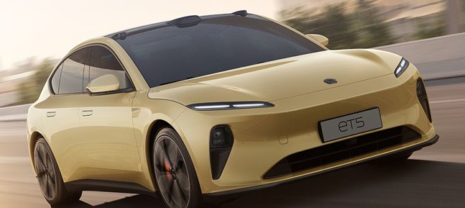 【話題・新製品】航続1000km、中国のNIOが小型EVセダン『ET5』発表…テスラ モデル3 と競合