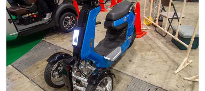 【話題・超小型EV】最高85km/hのパワフルな走り、小型3輪電動モビリティ「リバーストライカー3.0」