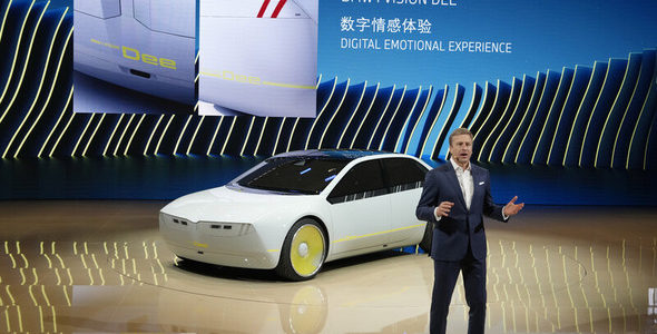 【話題】「中国の自動車販売、３台に１台は電気自動車」…市場激変を先導