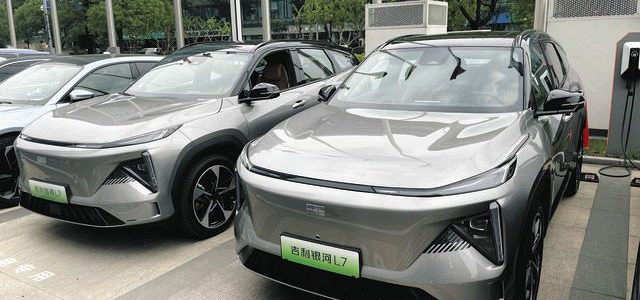 【話題・海外】中国で強まるPHVへの回帰 補助金打ち切りでEVに割高感 競争激化でメーカー同士の場外戦も勃発 【話題・海外】中国で強まるPHVへの回帰 補助金打ち切りでEVに割高感 競争激化でメーカー同士の場外戦も勃発