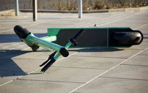 【提言・次世代モビリティ】電動キックボード、不可解な日本の「逆行の規制緩和」の謎