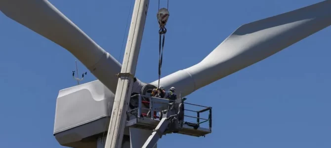 【話題・提言】ガソリンから電力へ、電気自動車普及が電力供給にもたらす変化