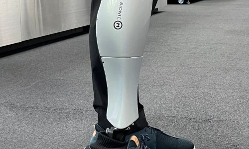 【話題】「人のモビリティにパワーを」ロボット義足でTHKとベンチャーがタッグ