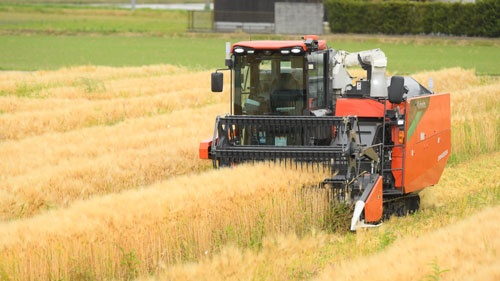 【話題・自動運転】クボタ、世界初の無人コメ収穫 農機の自動運転は遠隔操作も射程 【話題・自動運転】クボタ、世界初の無人コメ収穫 農機の自動運転は遠隔操作も射程