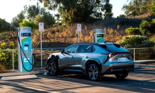 【話題・スマートグリッド】トヨタと米エネルギー企業、EV「bZ4X」を使ってV2Gの可能性を調査