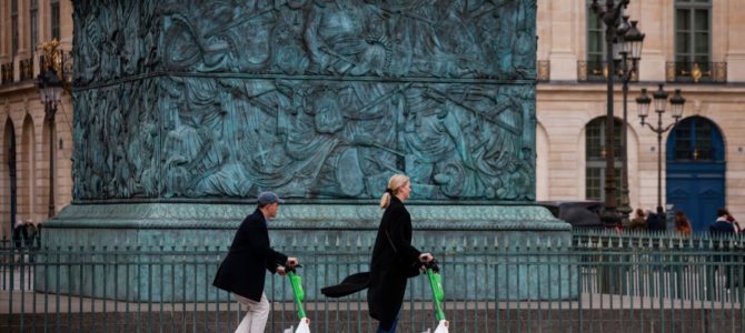 【提言・話題・マイクロモビリティ】なぜ電動キックボードは世界中で「禁止令」が相次ぐのか…