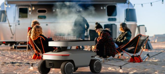 【話題・新技術】太陽光を自動追跡するソーラー発電ポータブル電源が世界初公開