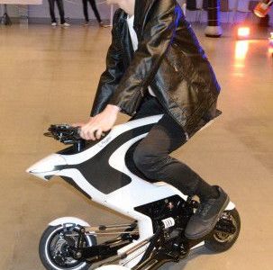 【話題・次世代モビリティ】次世代モビリティー「ラプター」公開 東京都、国際イベント前に