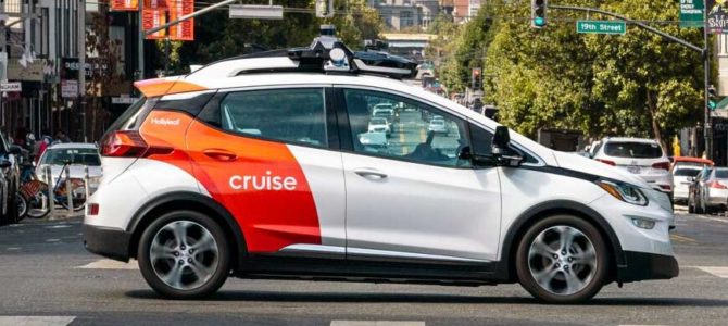 【話題・自動運転】自動運転車は「夕暮れ」「旋回」が苦手！米、事故分析で判明