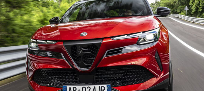 【話題・新製品】「コンパクトだけどフラッグシップ」な電動SUV、アルファロメオ『ジュニア・ヴェローチェ …