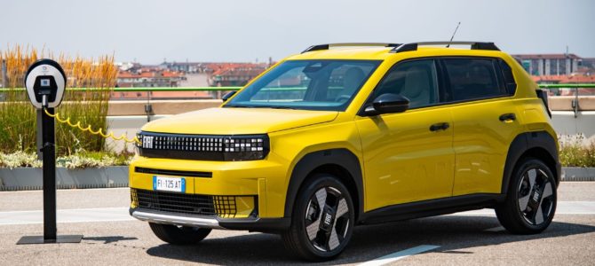 【話題・新製品】フィアット『グランデパンダ』初公開、世界市場に投入へ…EVは航続320km以上