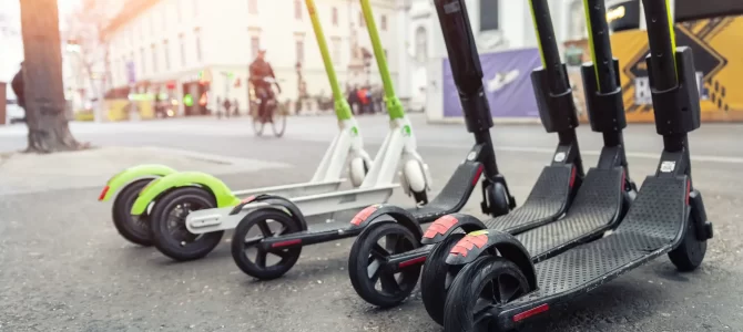 【提言・マイクロモビリティ】マイクロモビリティは環境課題に貢献できるか?! 48.6%が懸念する「今夏の旅行先での交通渋滞 …