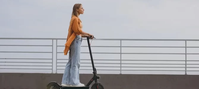 【スタディ／マイクロモビリティ】LUUPで「歩道」を走っている人を見かけたのですが、違法ですよね？