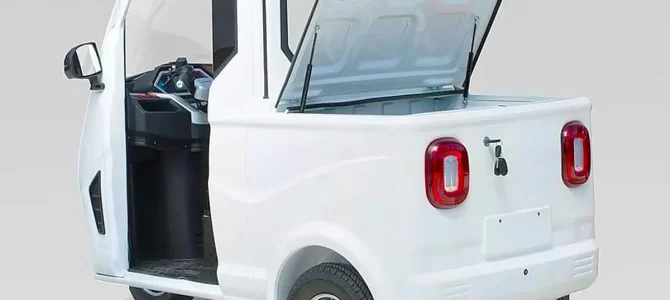 【話題・超小型EV】めちゃ小さい新型「”1人乗り”3輪トラック」に反響あり！ わずか”全幅1m”の新型「ビベルトラック …