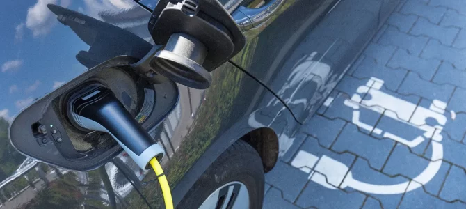 【施策・海外】米政府、国家EV充電プログラムを停止。全米規模のインフラ整備が滞る