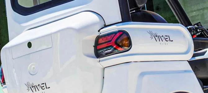 【話題・マイクロモビリティ】59万円で「3人」乗れる！ 全長2.2m級の「コンパクトマシン」がスゴイ！