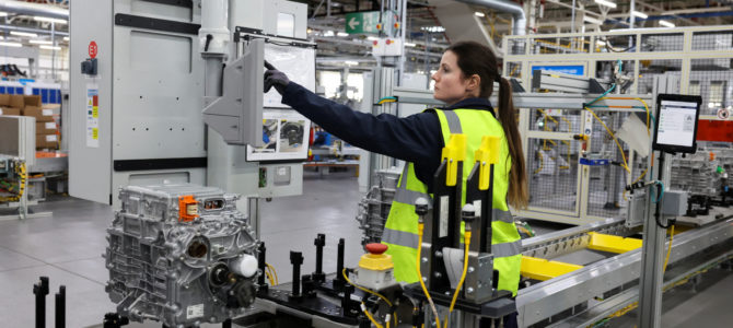 【話題・海外】英政府、ＥＶ販売義務を緩和 ハイブリッド車禁止は35年に延期