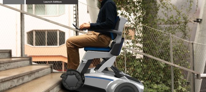 【話題・次世代モビリティ】階段・不整地も走行できる。LIFEHUB、「電動車いす型次世代モビリティー」の性能