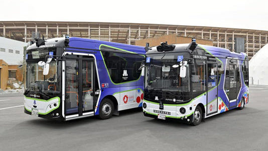 【提言・自動運転】車の自動運転、期待も不安も…完全実用化はいつ？