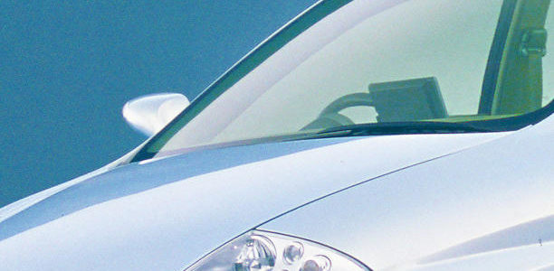 【話題・次世代モビリティ】日産の「1リッターで”33km”走る」スポーツカー！ 美しすぎる「”2ドア”クーペ」にパワフルな …