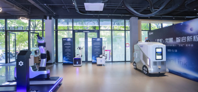 【話題・自動運転】無人で自動駐車･充電･決済　中国の次世代ロボが示す未来