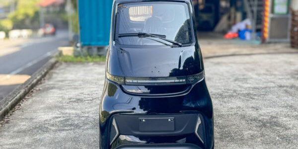 【話題・マイクロモビリティ・超小型EV】ついに登場！ 通勤や買い物にピッタリの一人乗りマイクロEV「EQV-TREK」が快適進化