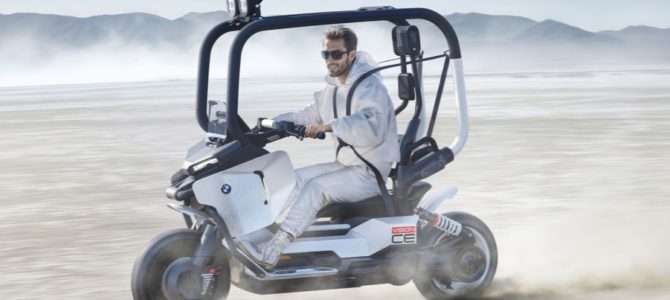 【話題・マイクロモビリティ】BMW、ケージ構造でヘルメット不要の電動スクーター『ビジョンCE』発表へ