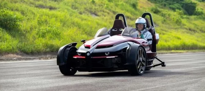 【ジャパンモビリティショー2025】ヤマハ発動機、三輪EVや二輪EV初公開 モビリティショーで